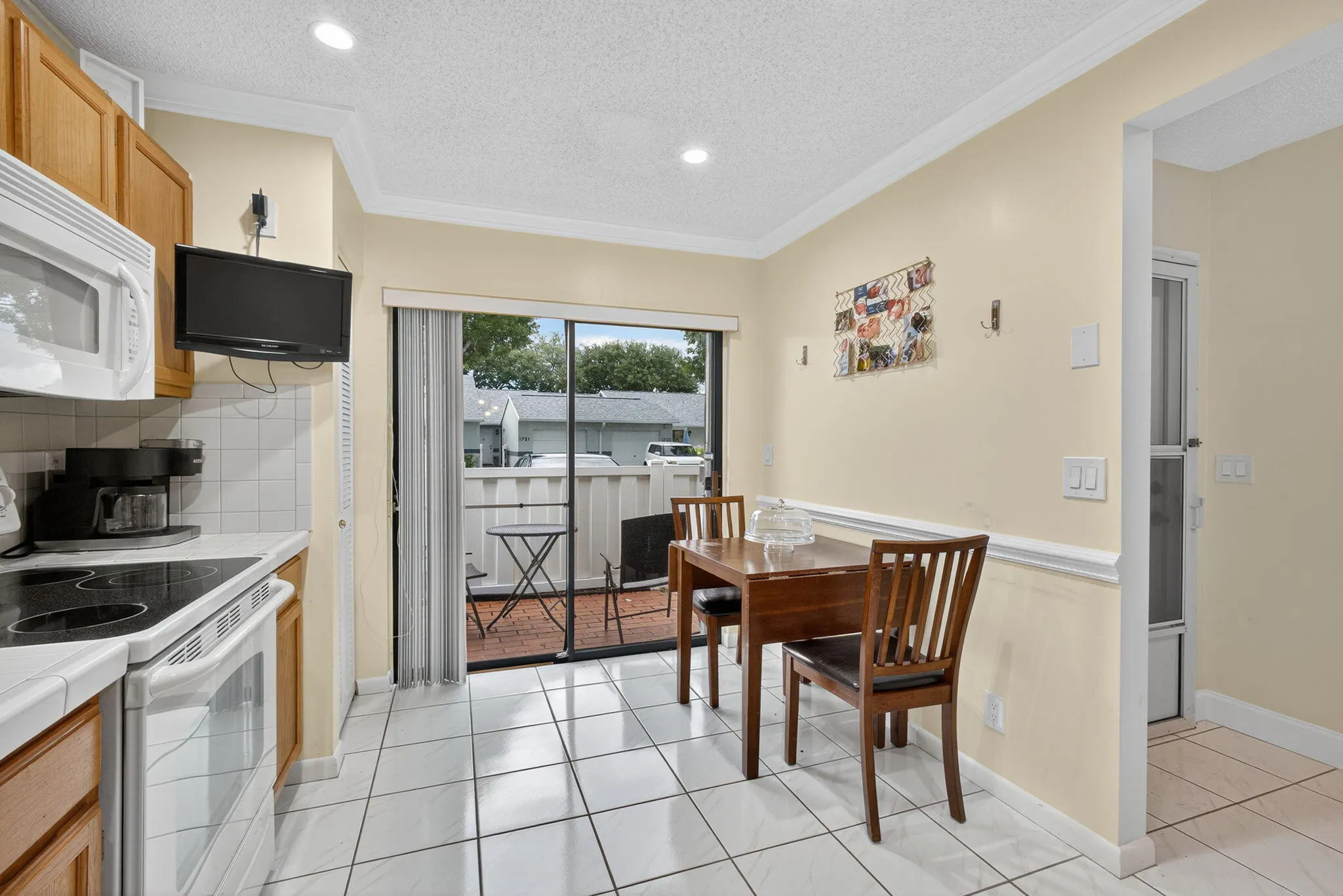 2640 Gately Drive W, #406