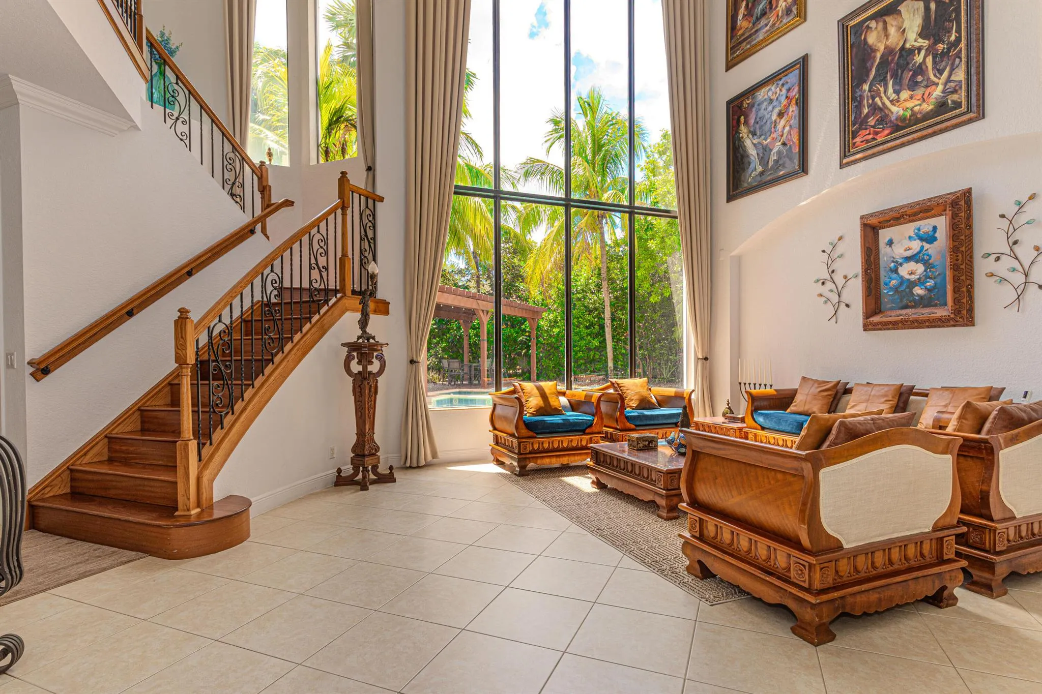 10703 Versailles Boulevard