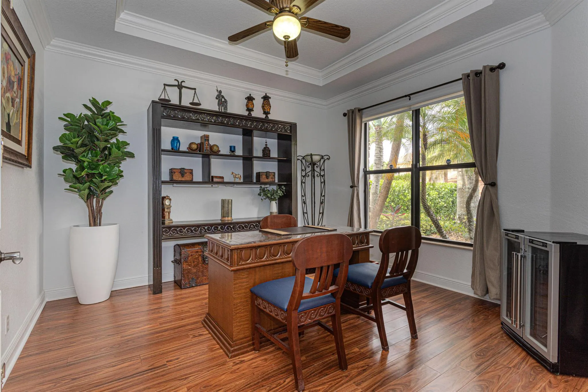 10703 Versailles Boulevard