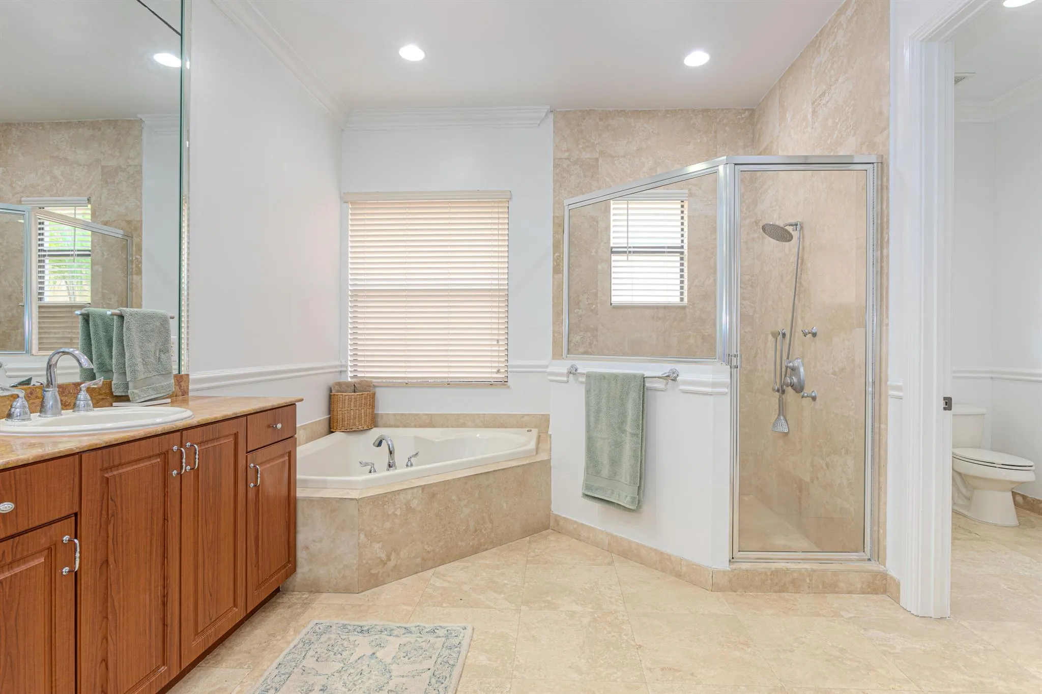 10703 Versailles Boulevard