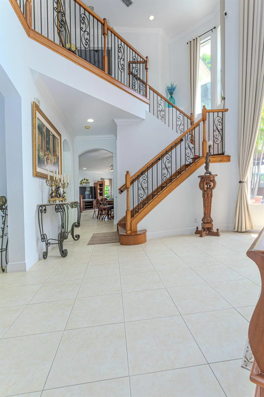 10703 Versailles Boulevard