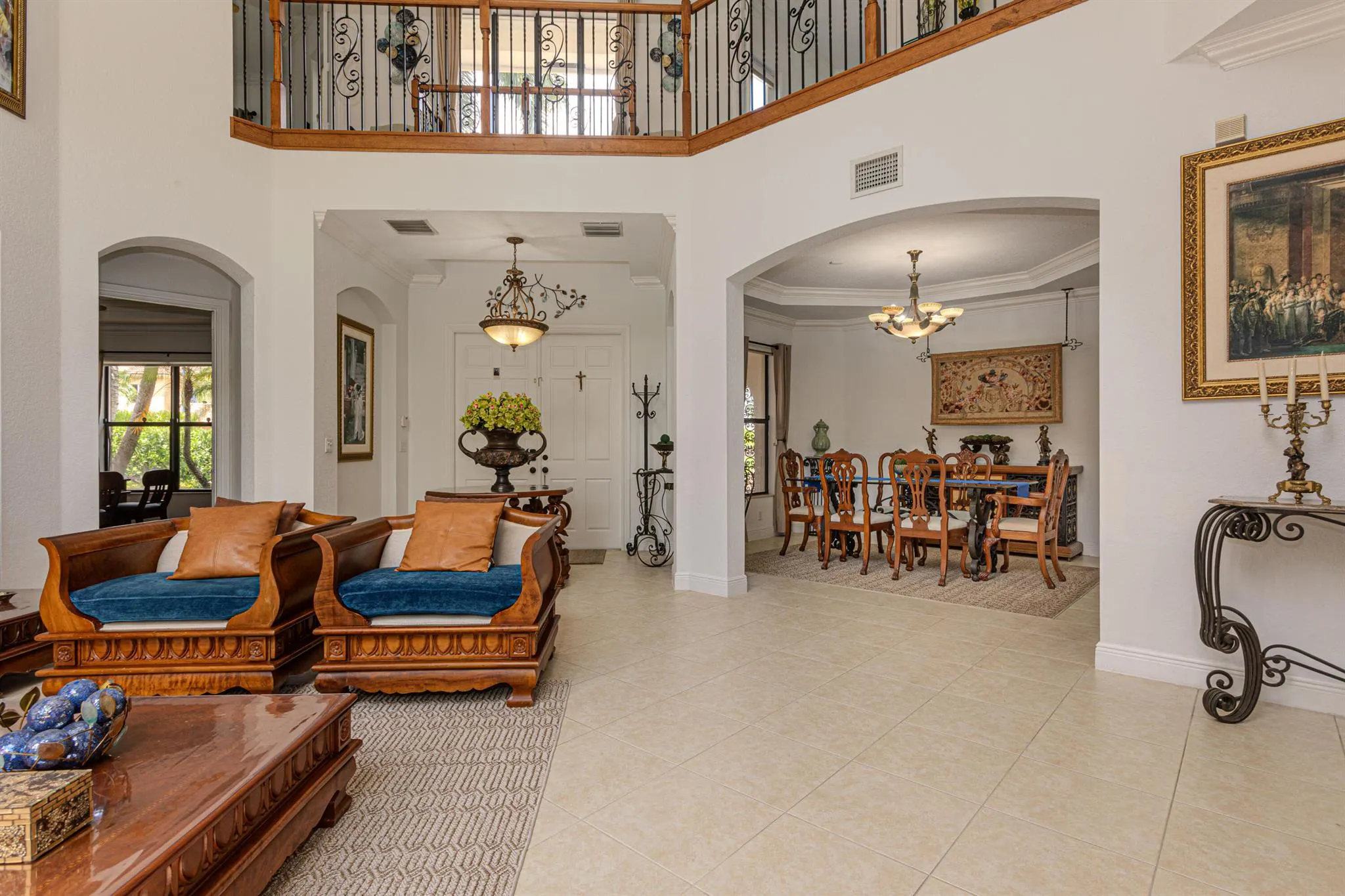 10703 Versailles Boulevard
