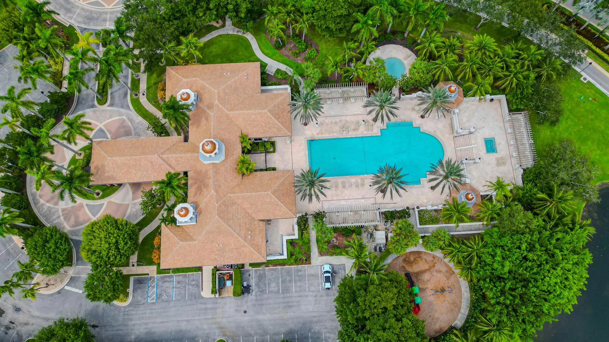 10703 Versailles Boulevard