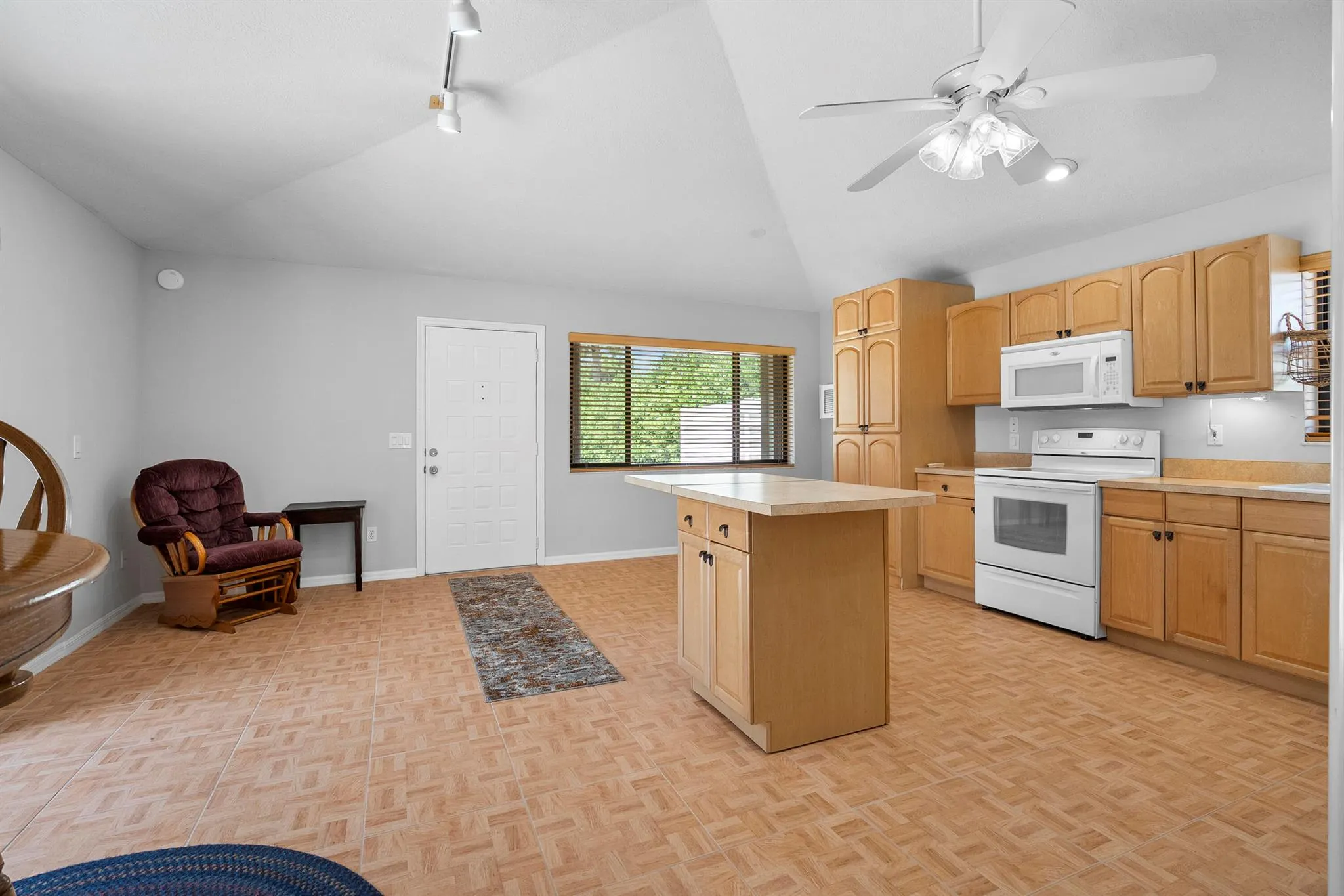 304 NE Elm Terrace