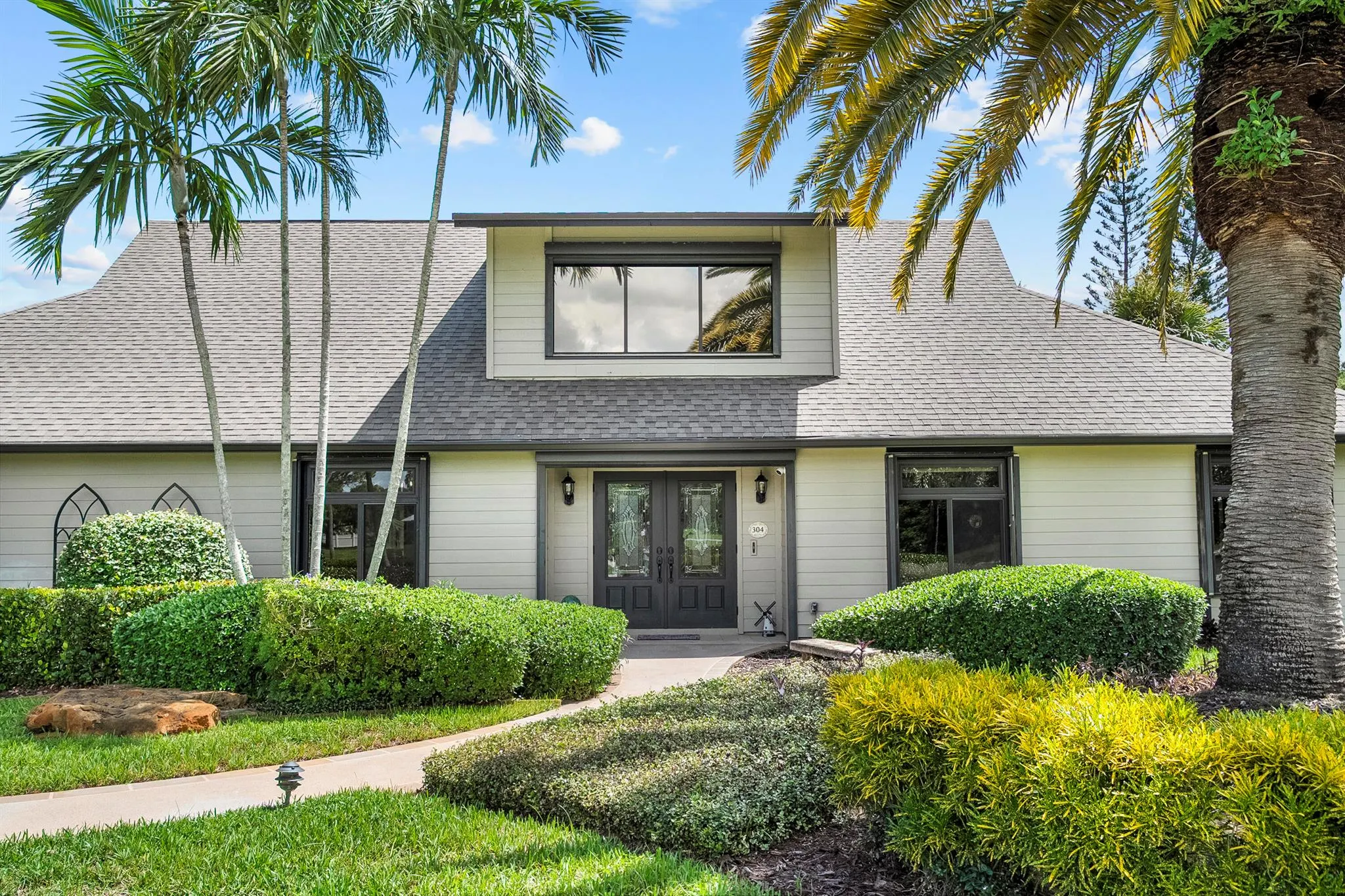 304 NE Elm Terrace