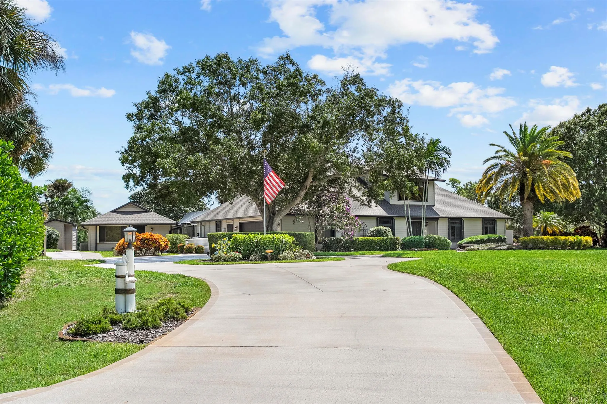304 NE Elm Terrace