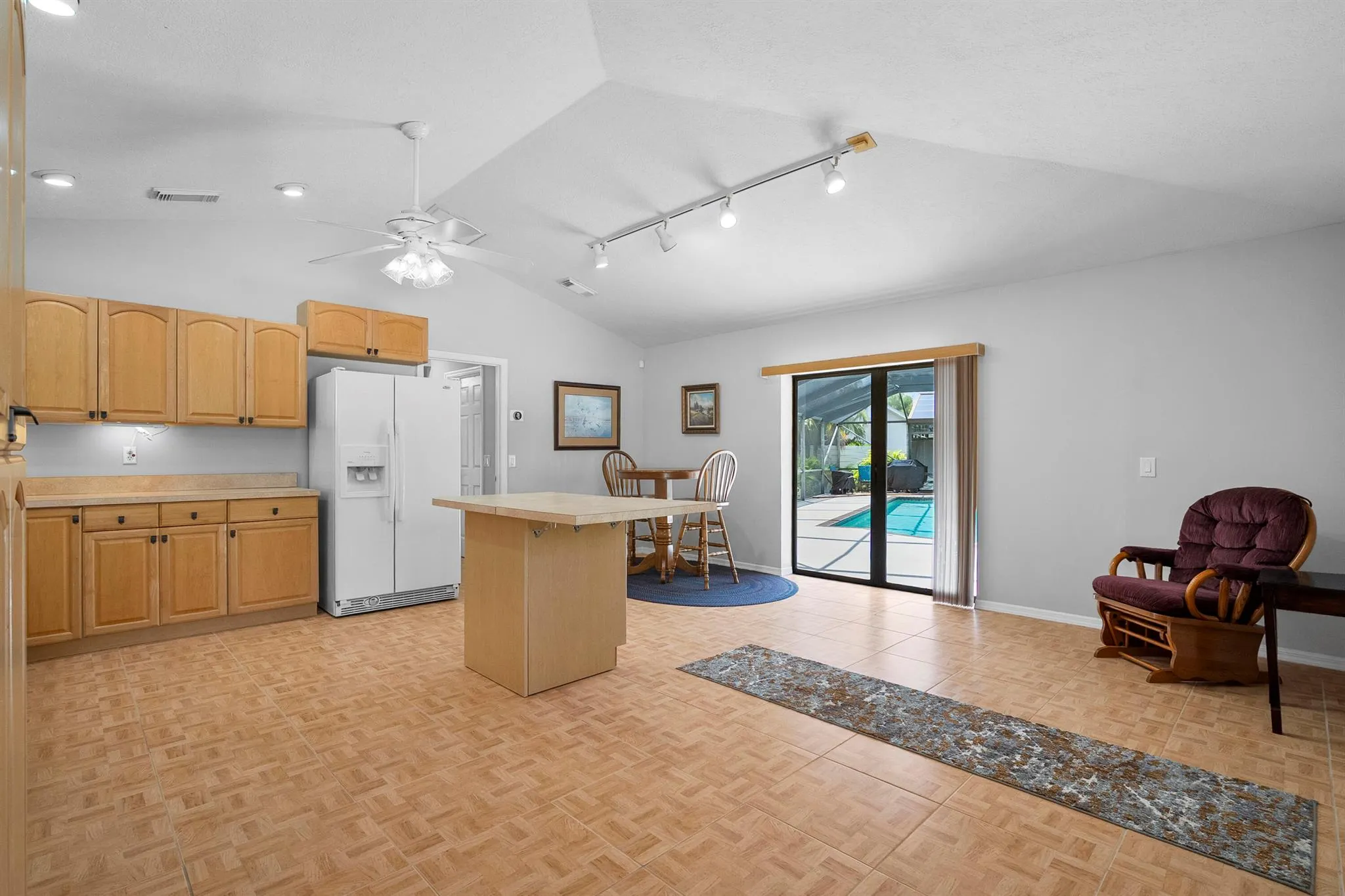 304 NE Elm Terrace