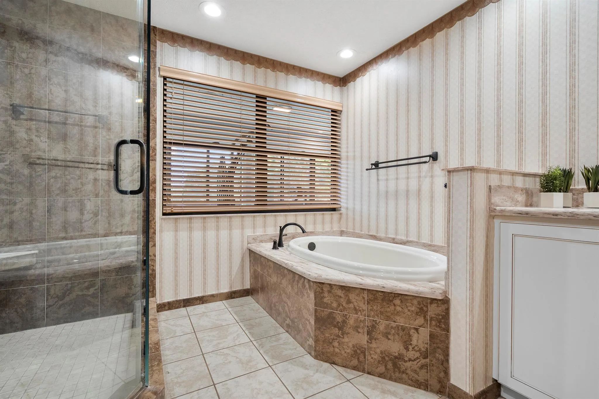 304 NE Elm Terrace