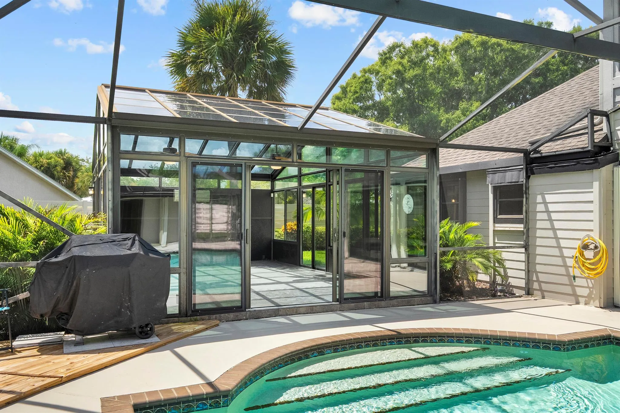 304 NE Elm Terrace