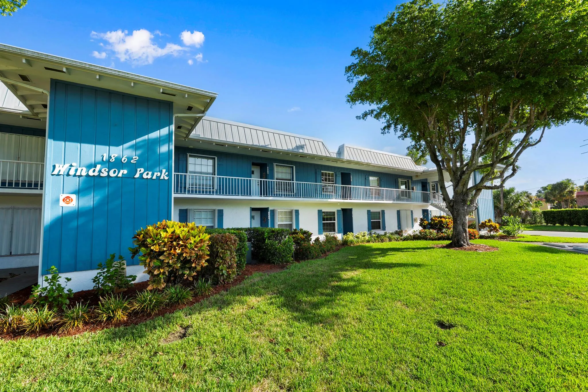 1862 SW Palm City Road, #206