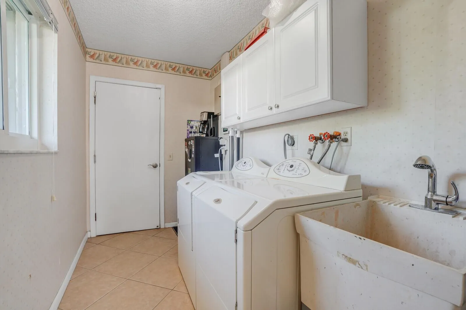 9900 NW 19th Street