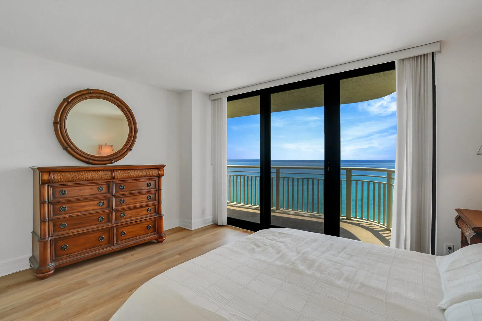 3000 N Ocean Drive, #25c