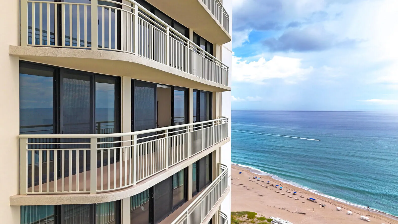 3000 N Ocean Drive, #25c