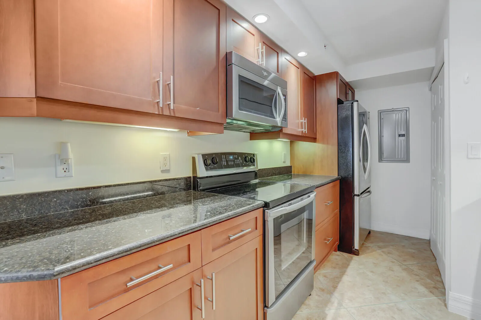3000 N Ocean Drive, #25c