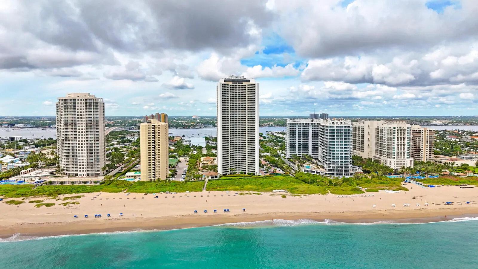 3000 N Ocean Drive, #25c