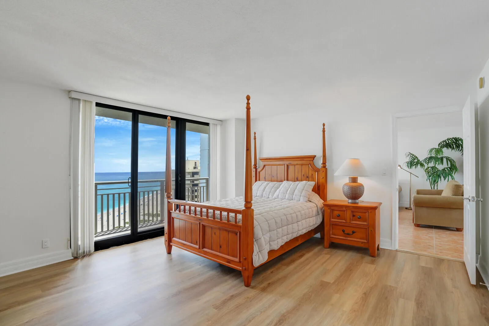 3000 N Ocean Drive, #25c
