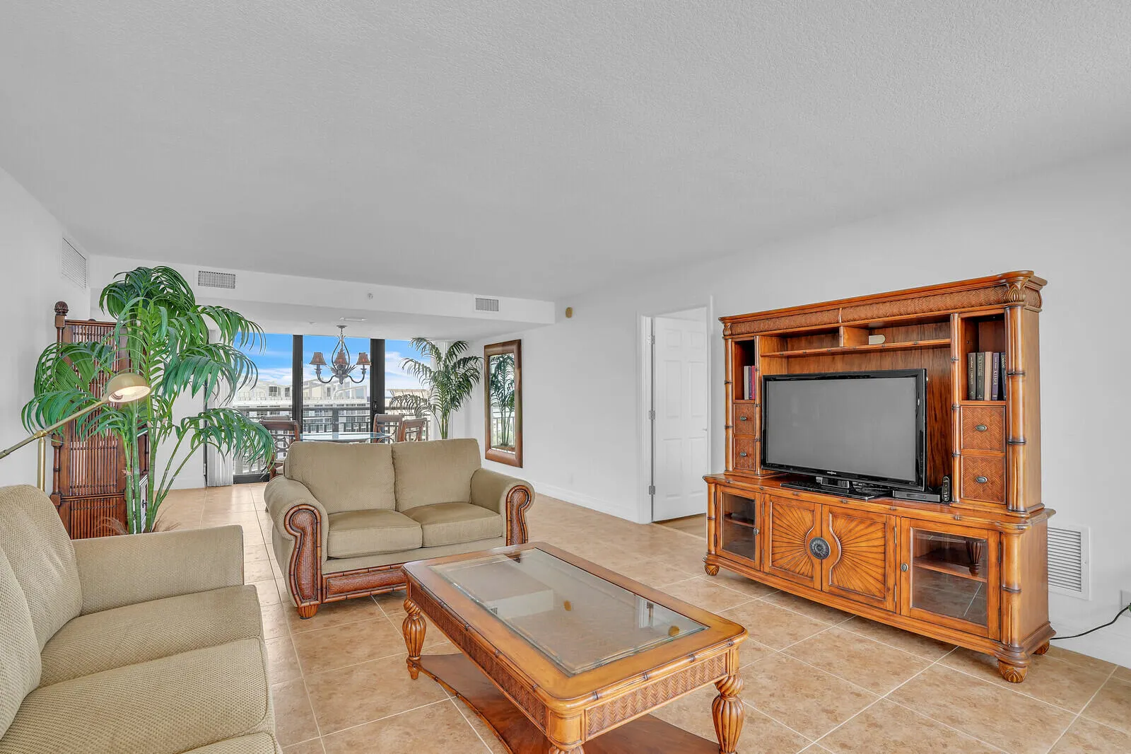 3000 N Ocean Drive, #25c