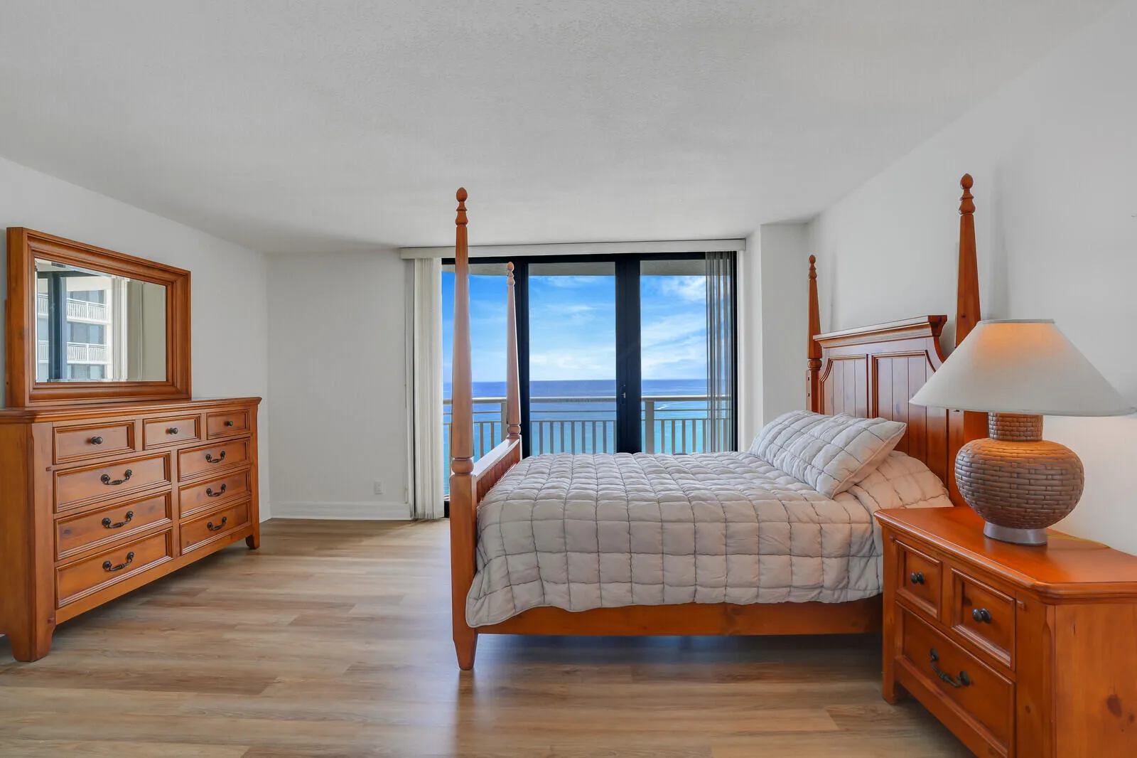 3000 N Ocean Drive, #25c