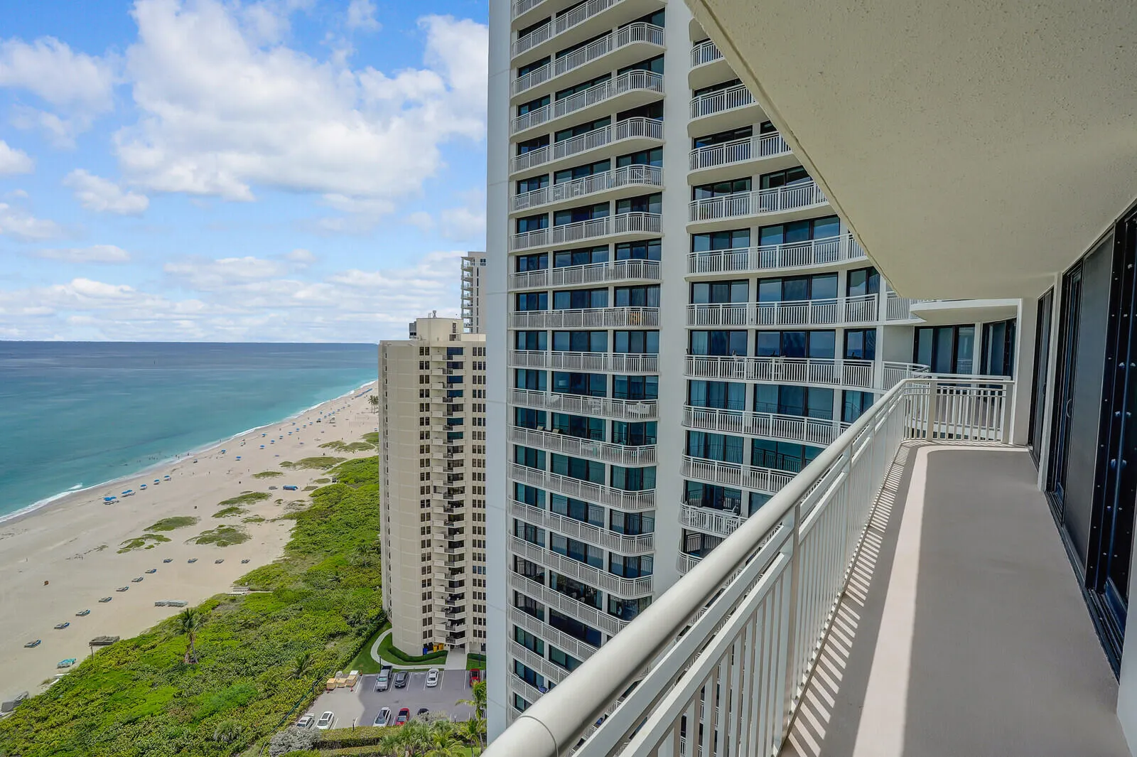 3000 N Ocean Drive, #25c