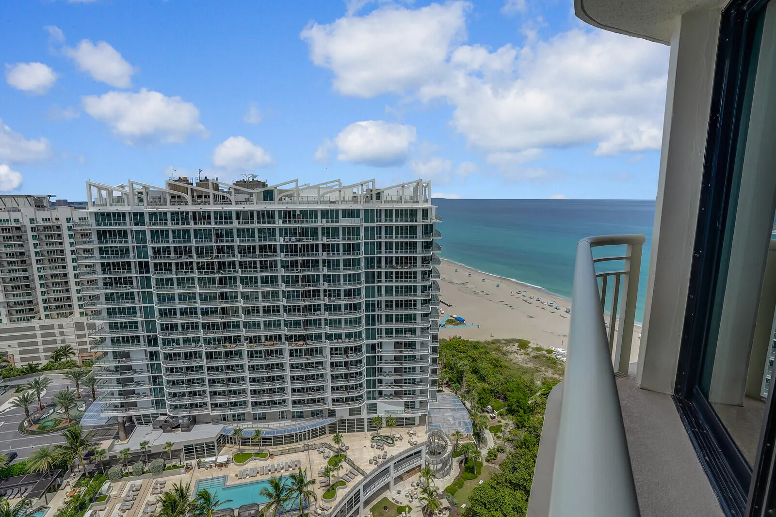 3000 N Ocean Drive, #25c