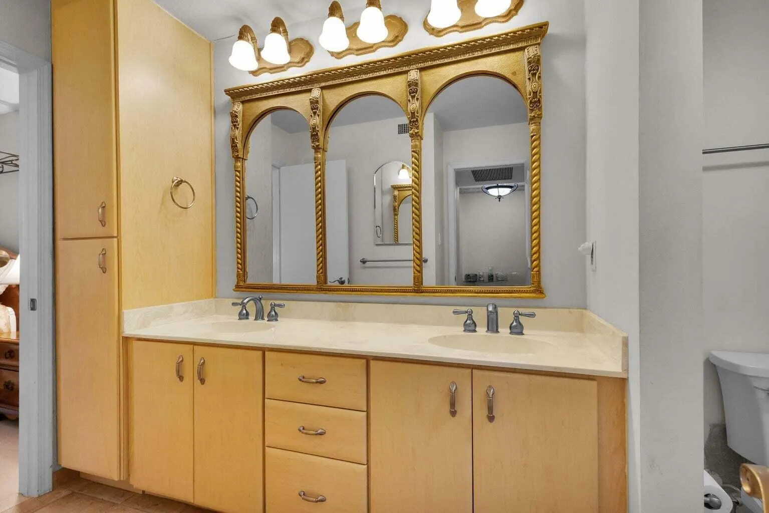 5380 N Ocean Drive, #5 B