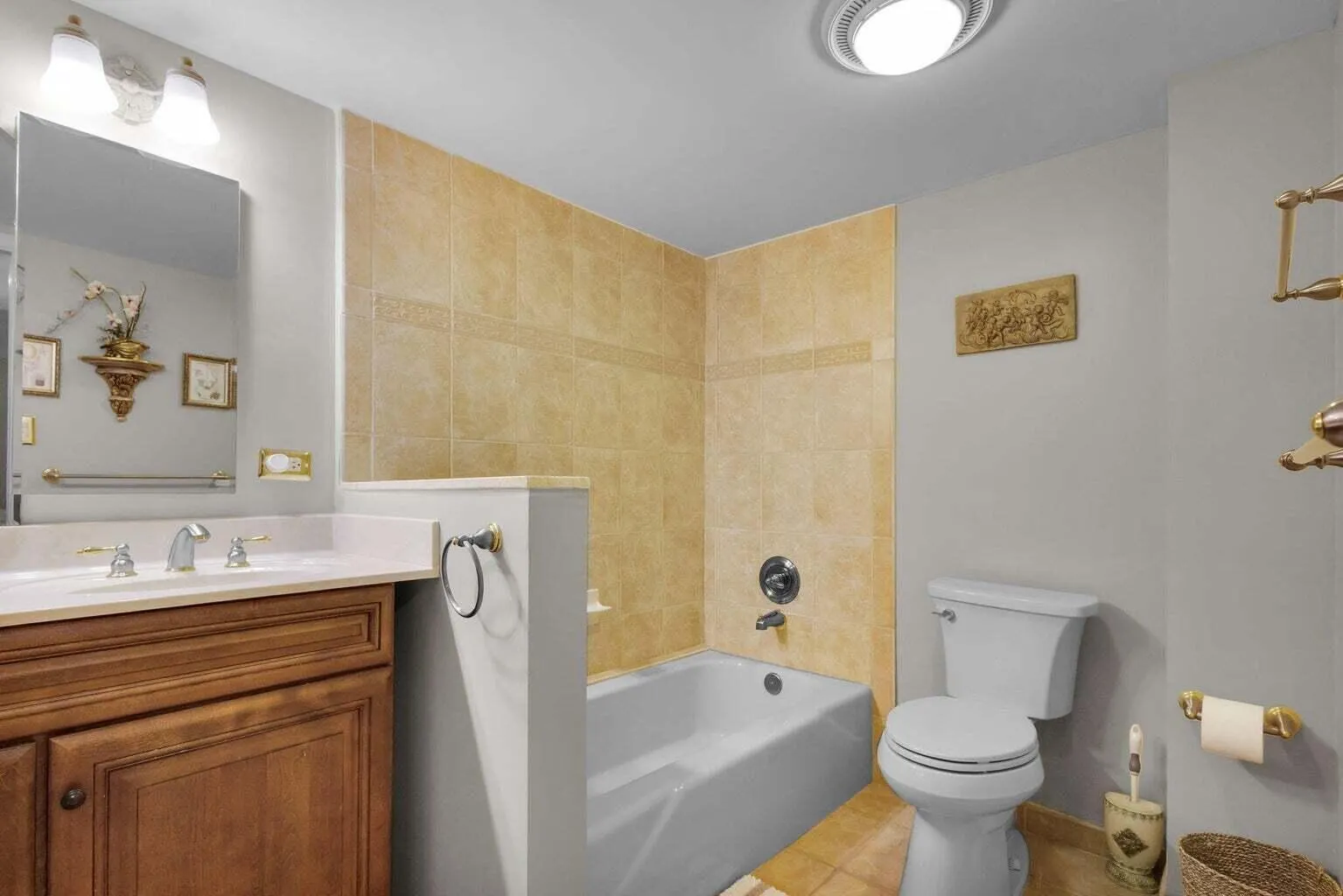 5380 N Ocean Drive, #5 B