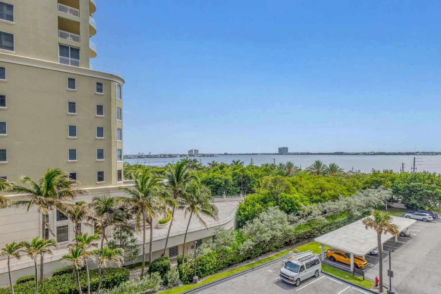 5380 N Ocean Drive, #5 B