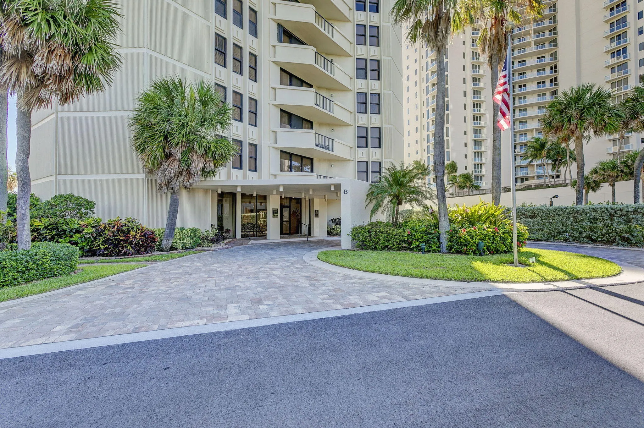 2800 N Ocean Drive, #A 10 A