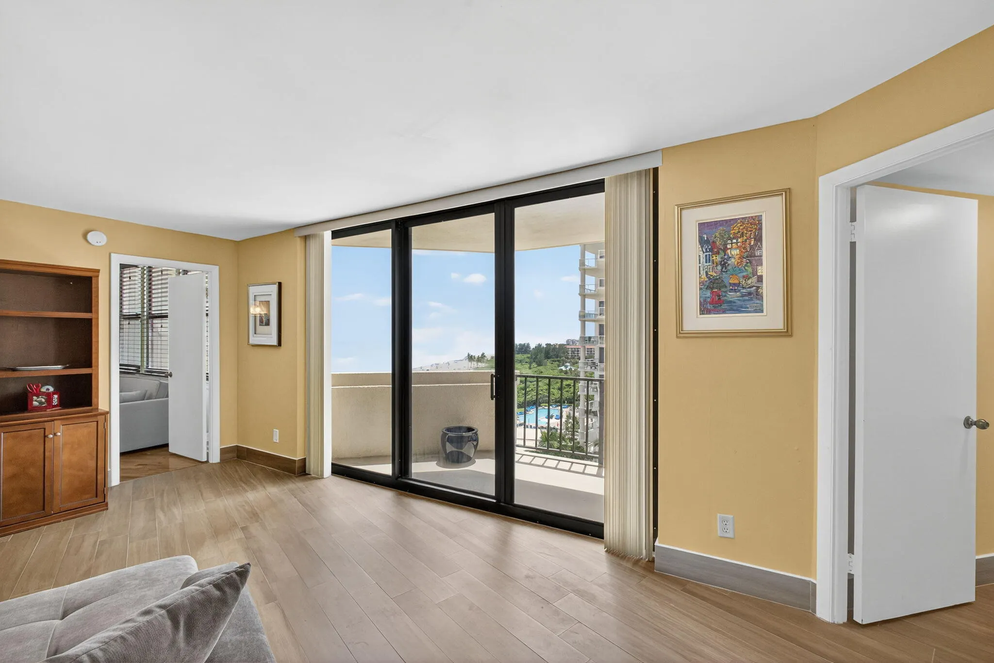 2800 N Ocean Drive, #A 10 A