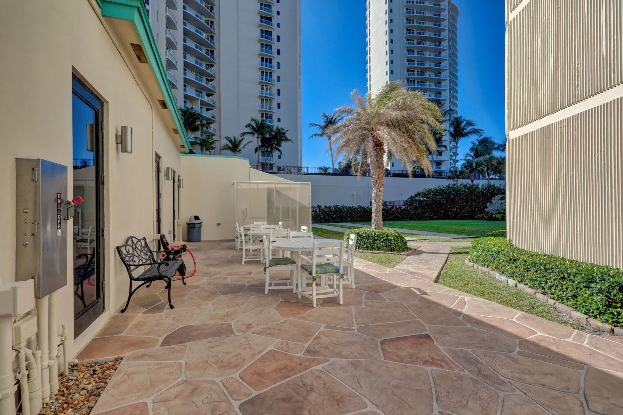 2800 N Ocean Drive, #A 10 A