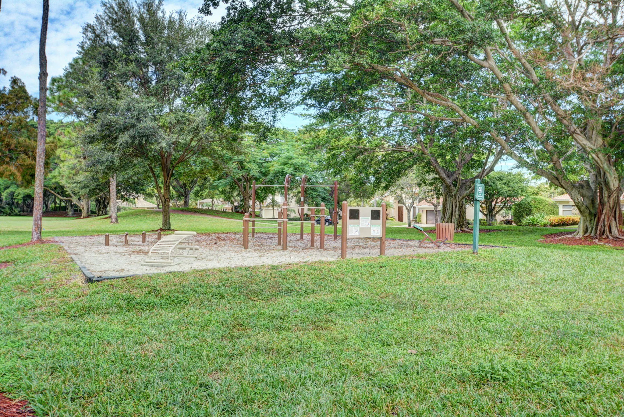 4720 NW 28th Avenue