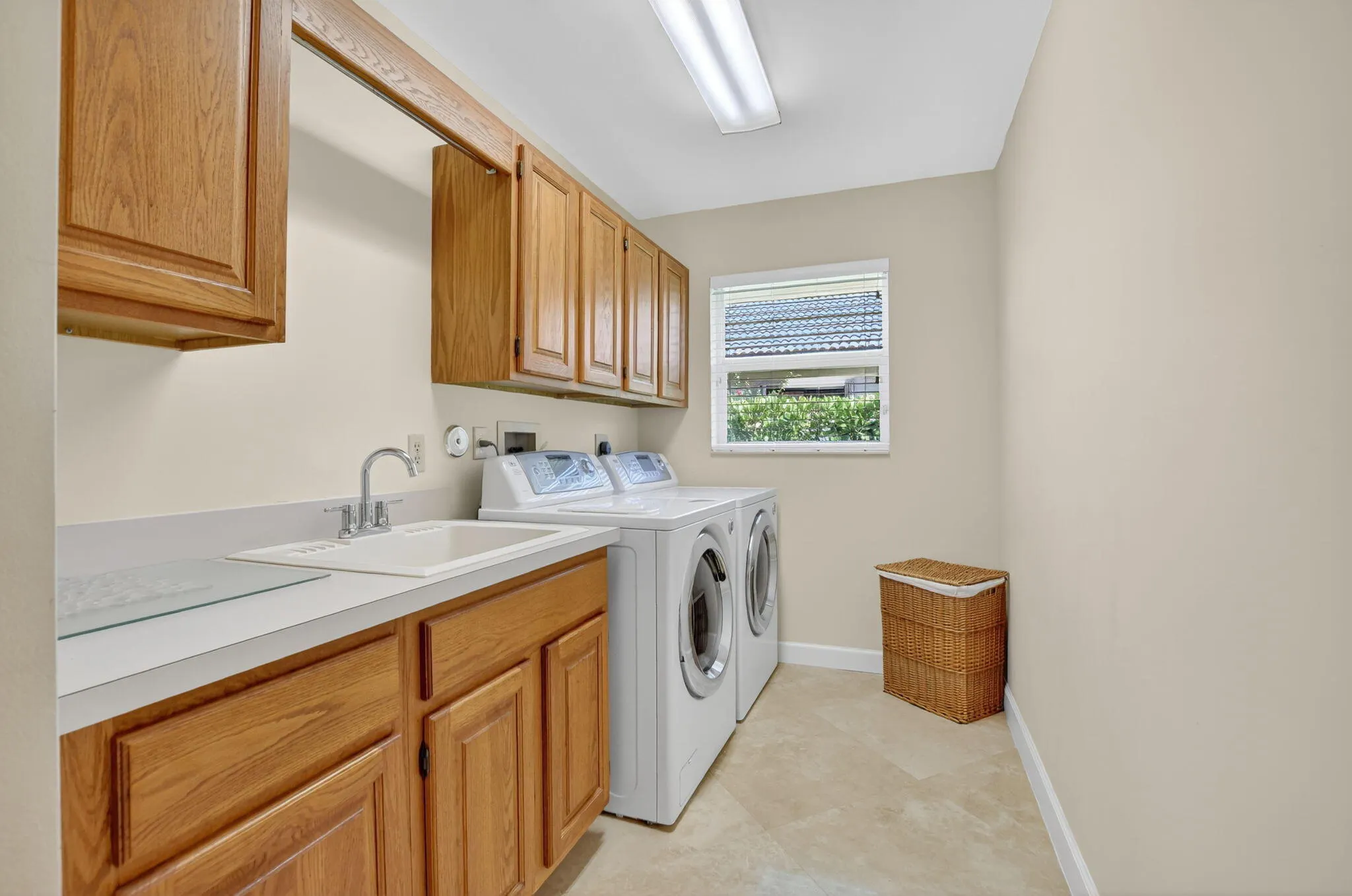 4720 NW 28th Avenue