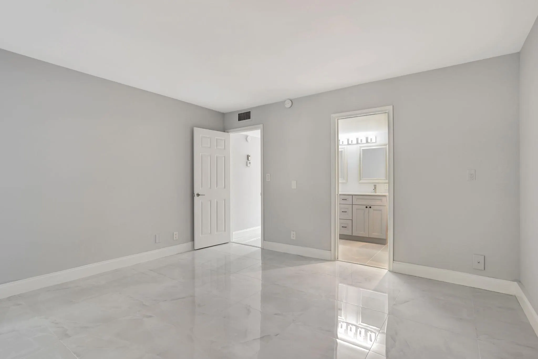 2202 Lucaya Bend, #G2