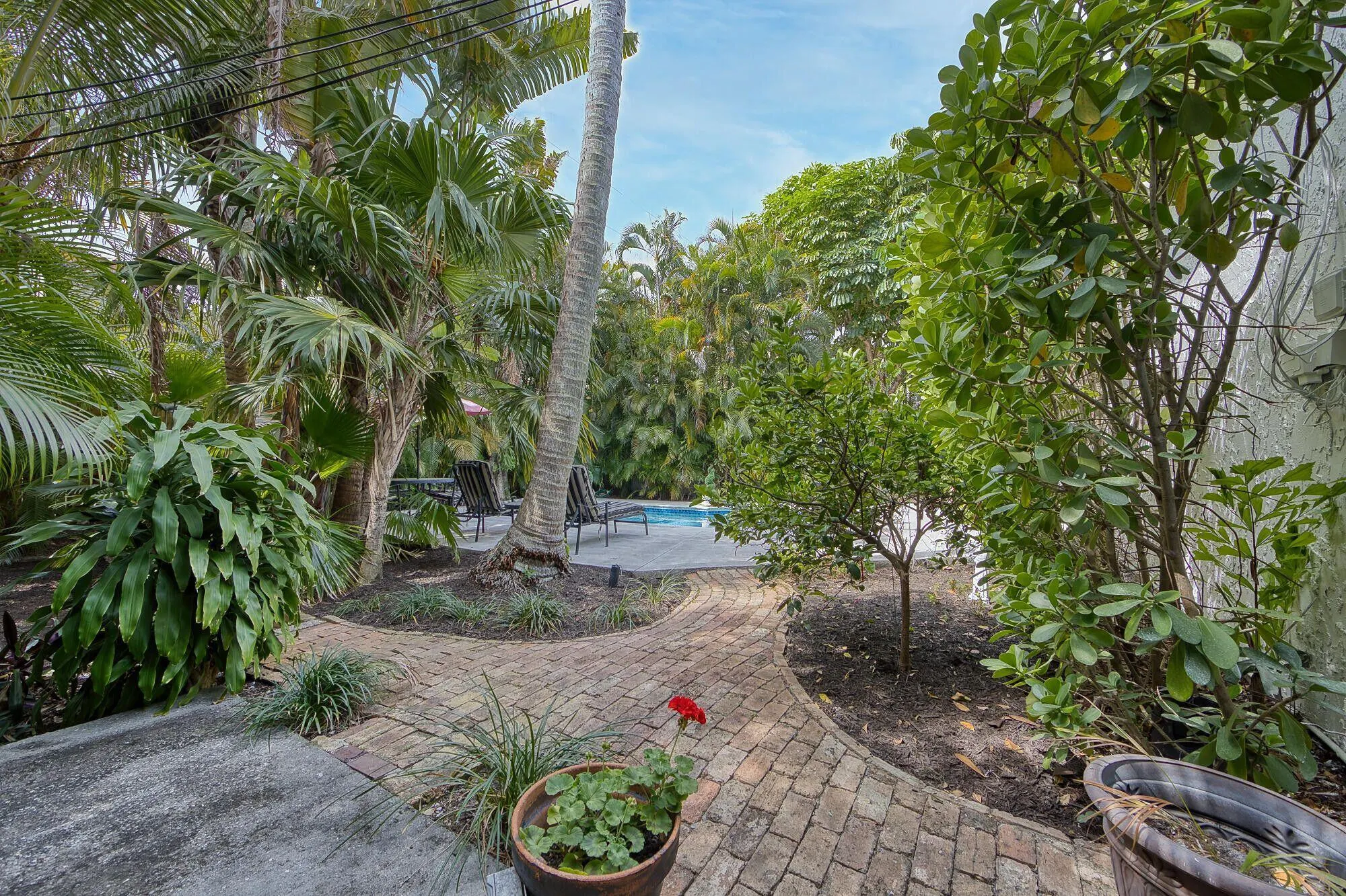 270 Cordova Road