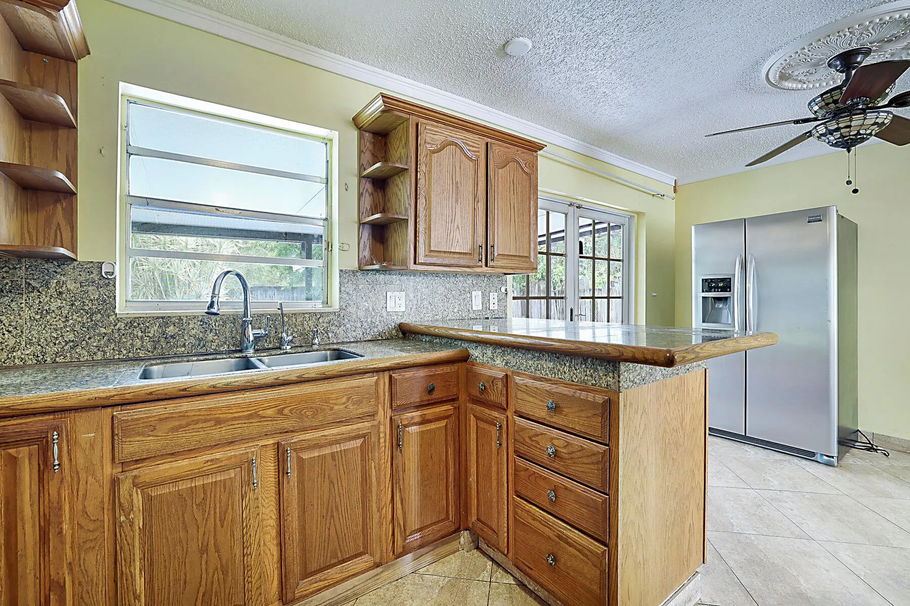 2346 Caroma Lane