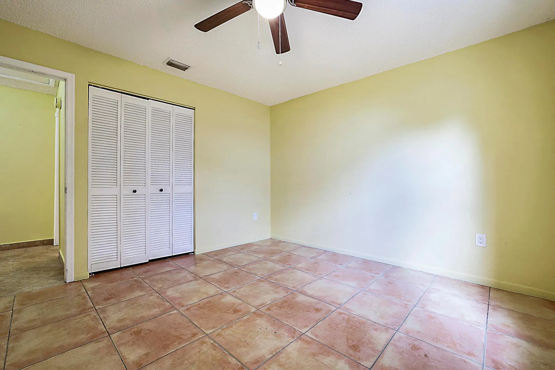 2346 Caroma Lane