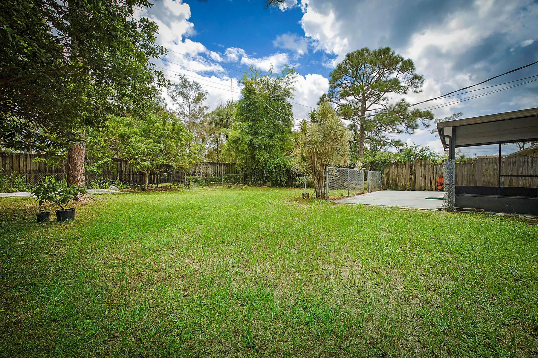 2346 Caroma Lane
