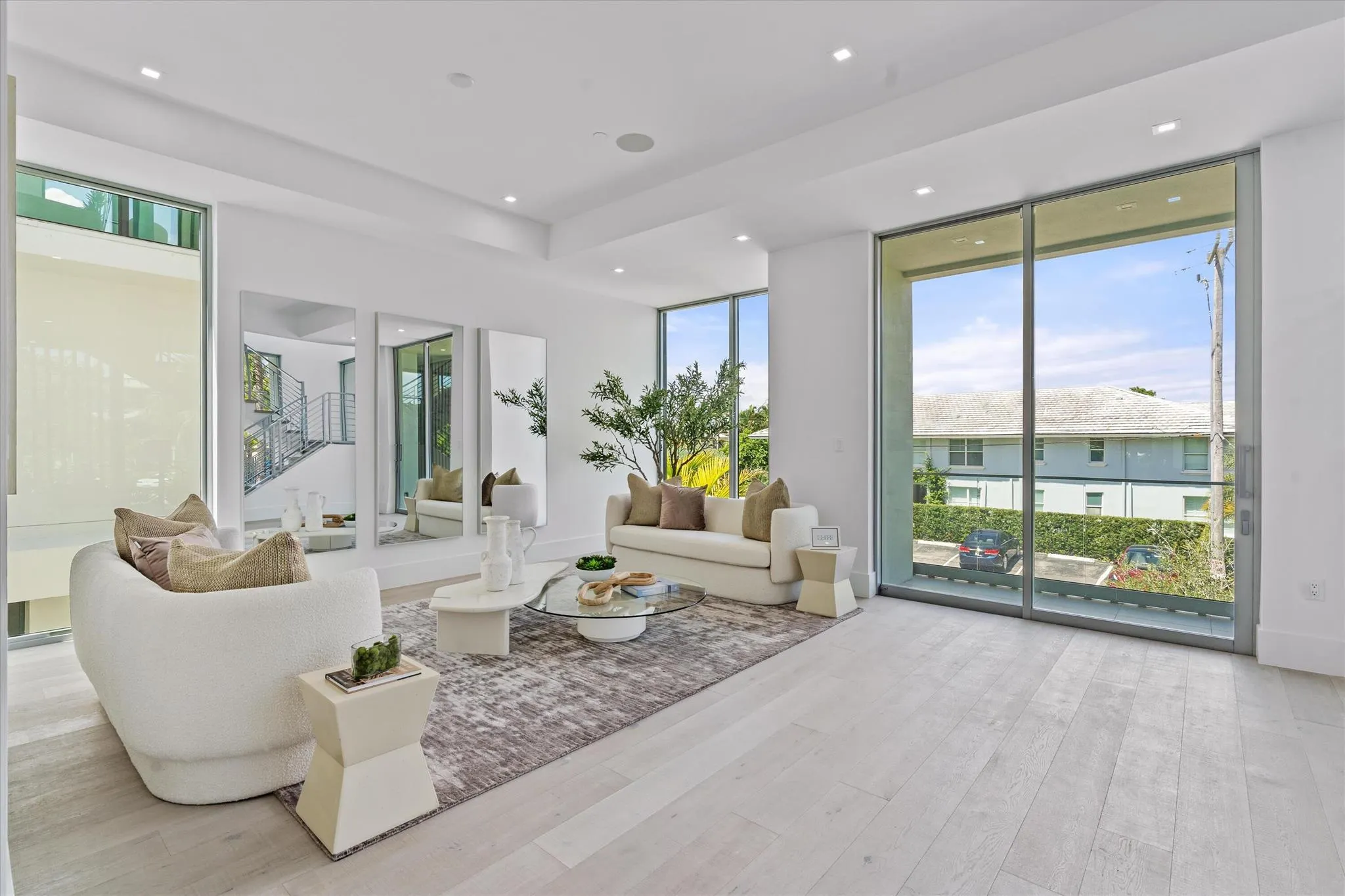 1070 Del Harbour Drive