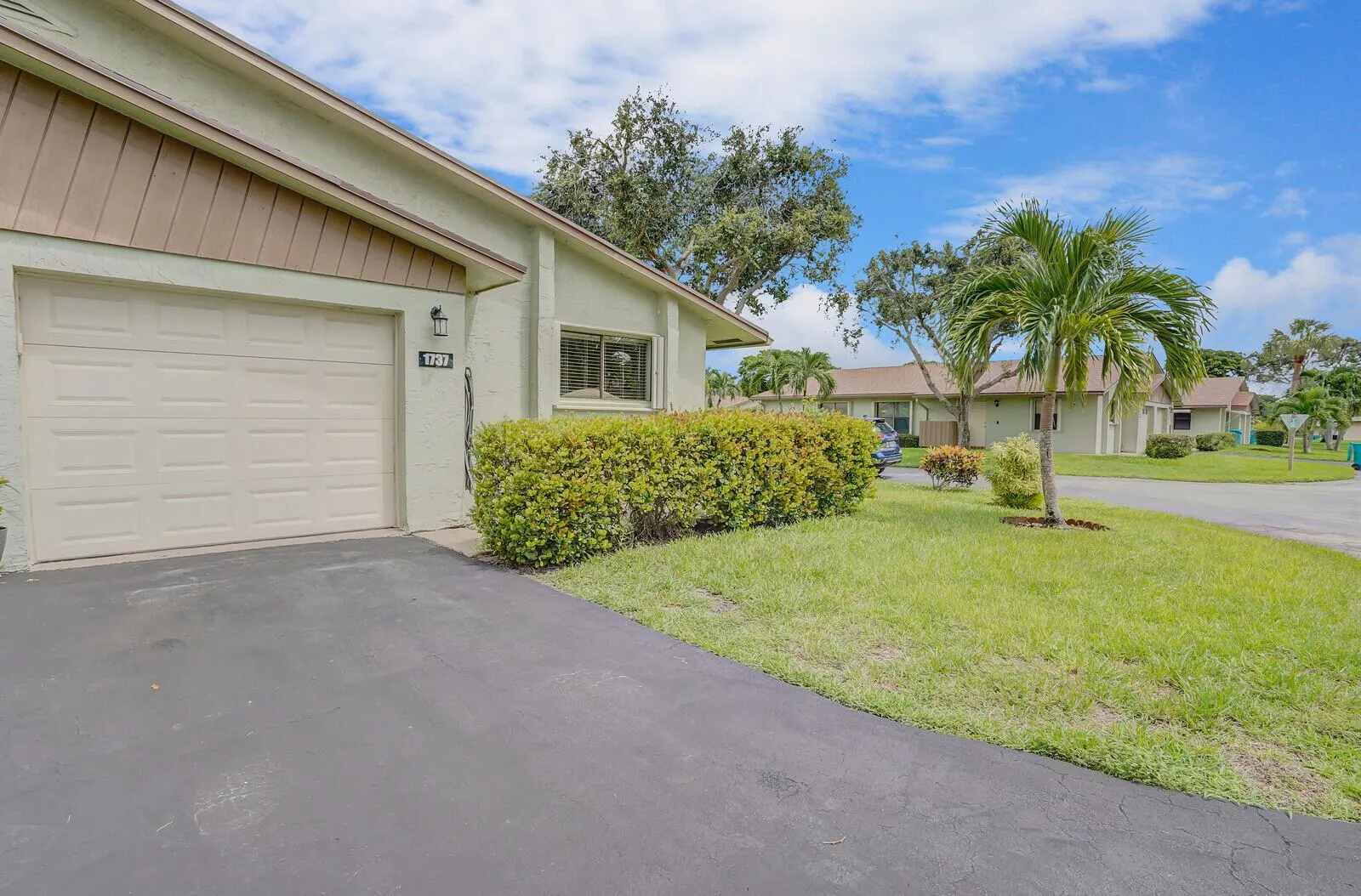 1737 Palmland Drive
