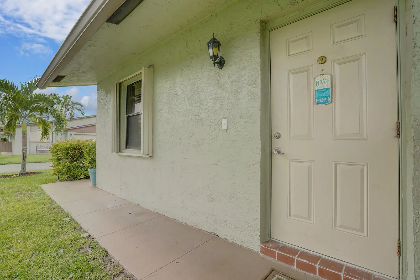 1737 Palmland Drive
