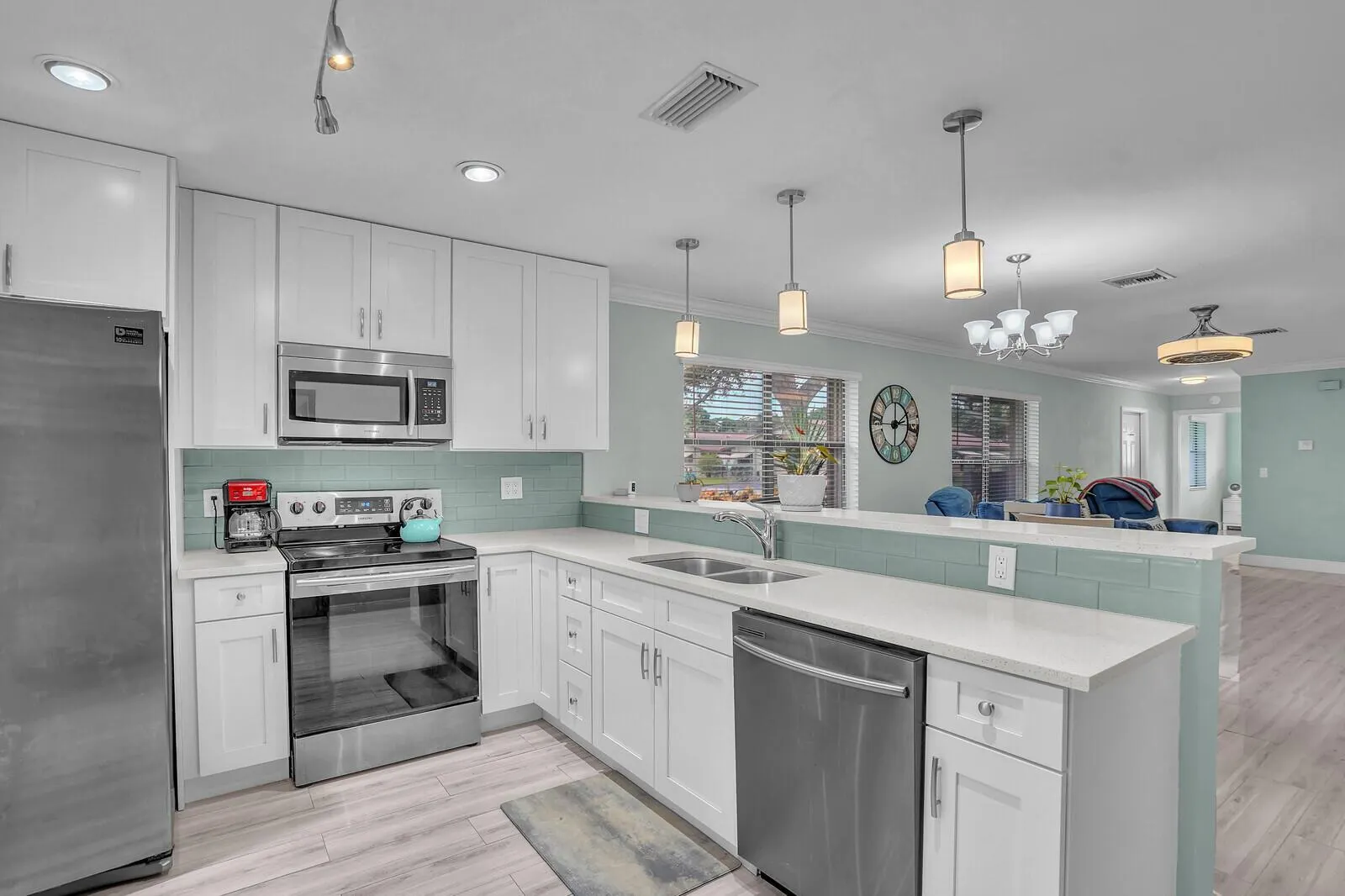 1737 Palmland Drive