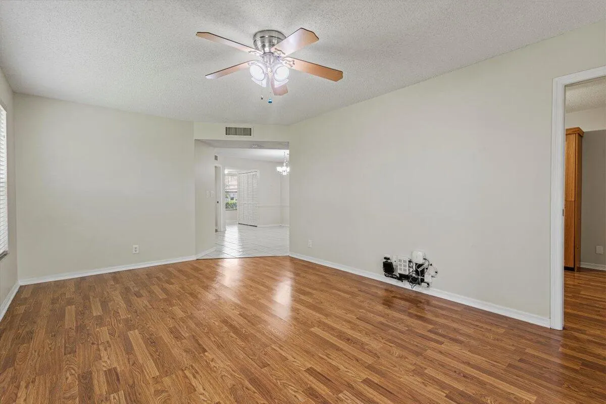 511 SW South River Drive, #103