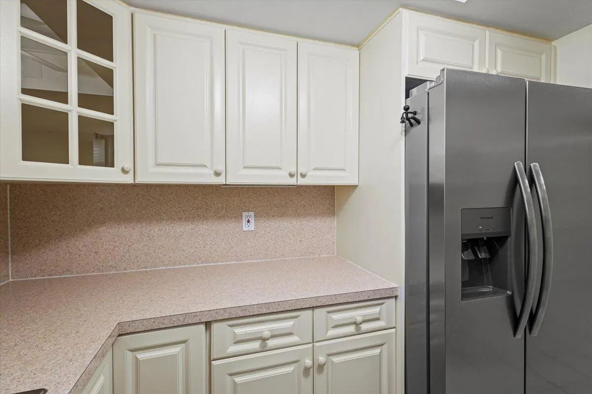 511 SW South River Drive, #103