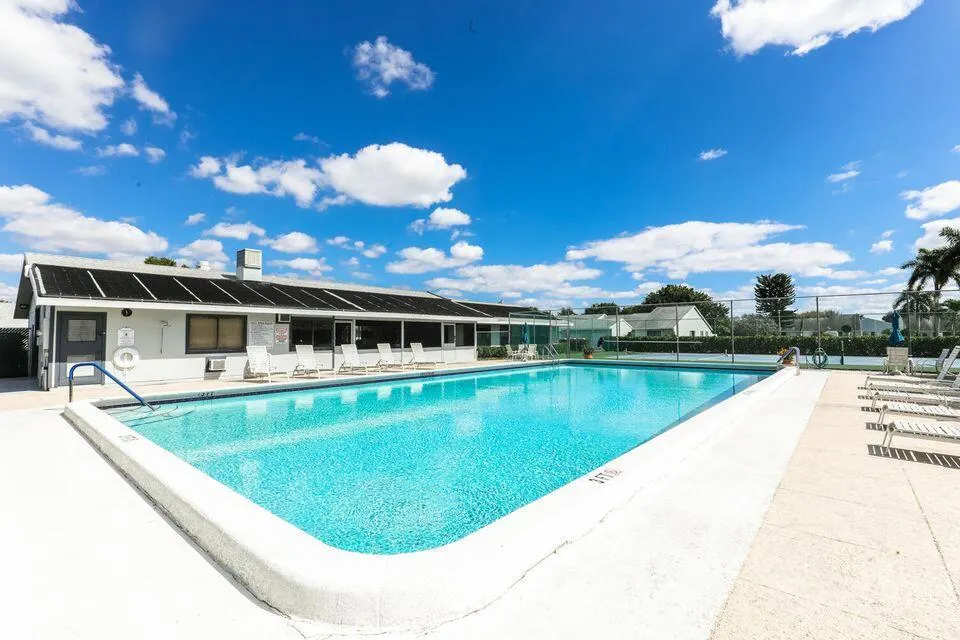 2640 Gately Drive W, #401