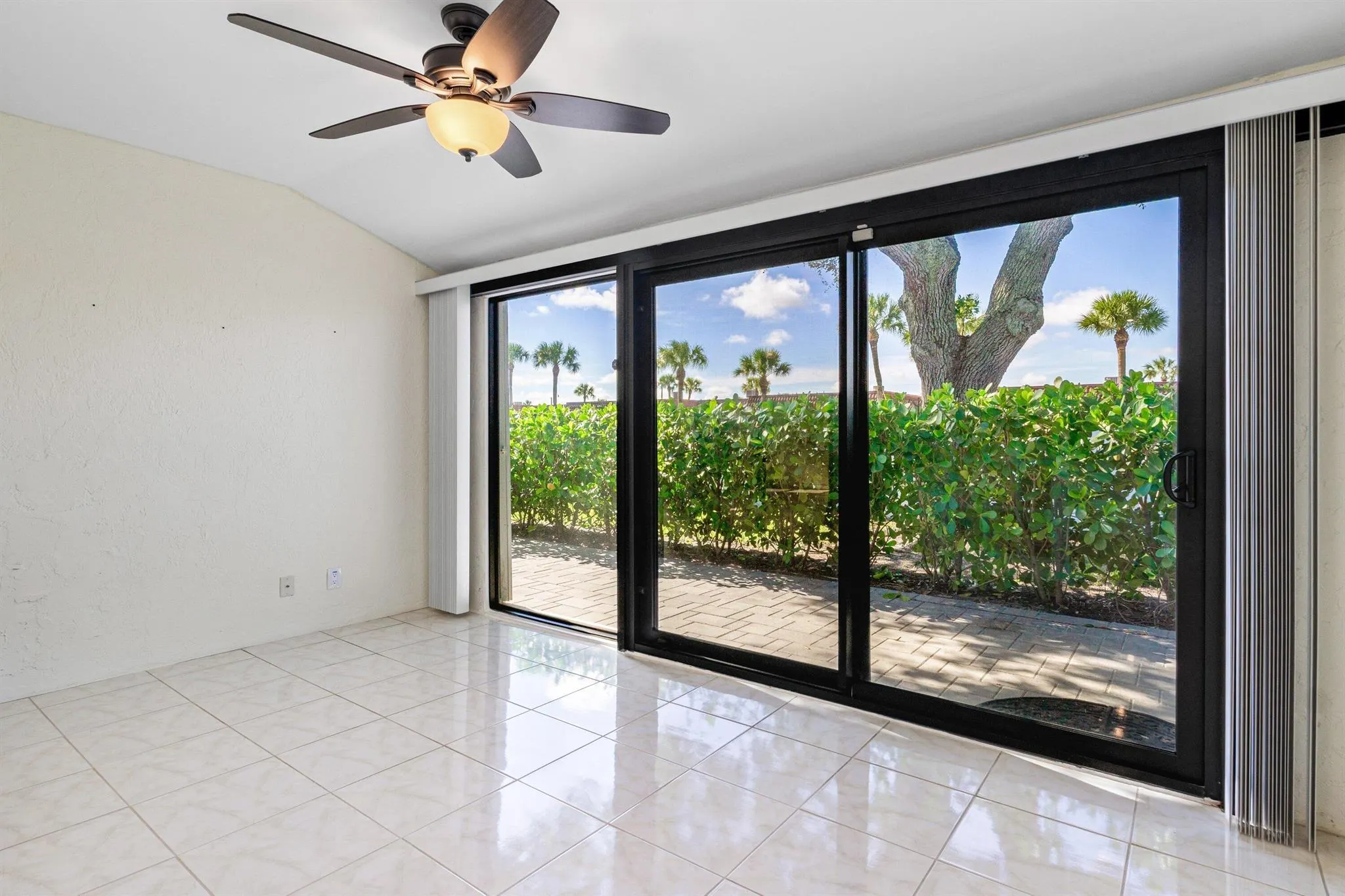 2640 Gately Drive W, #401