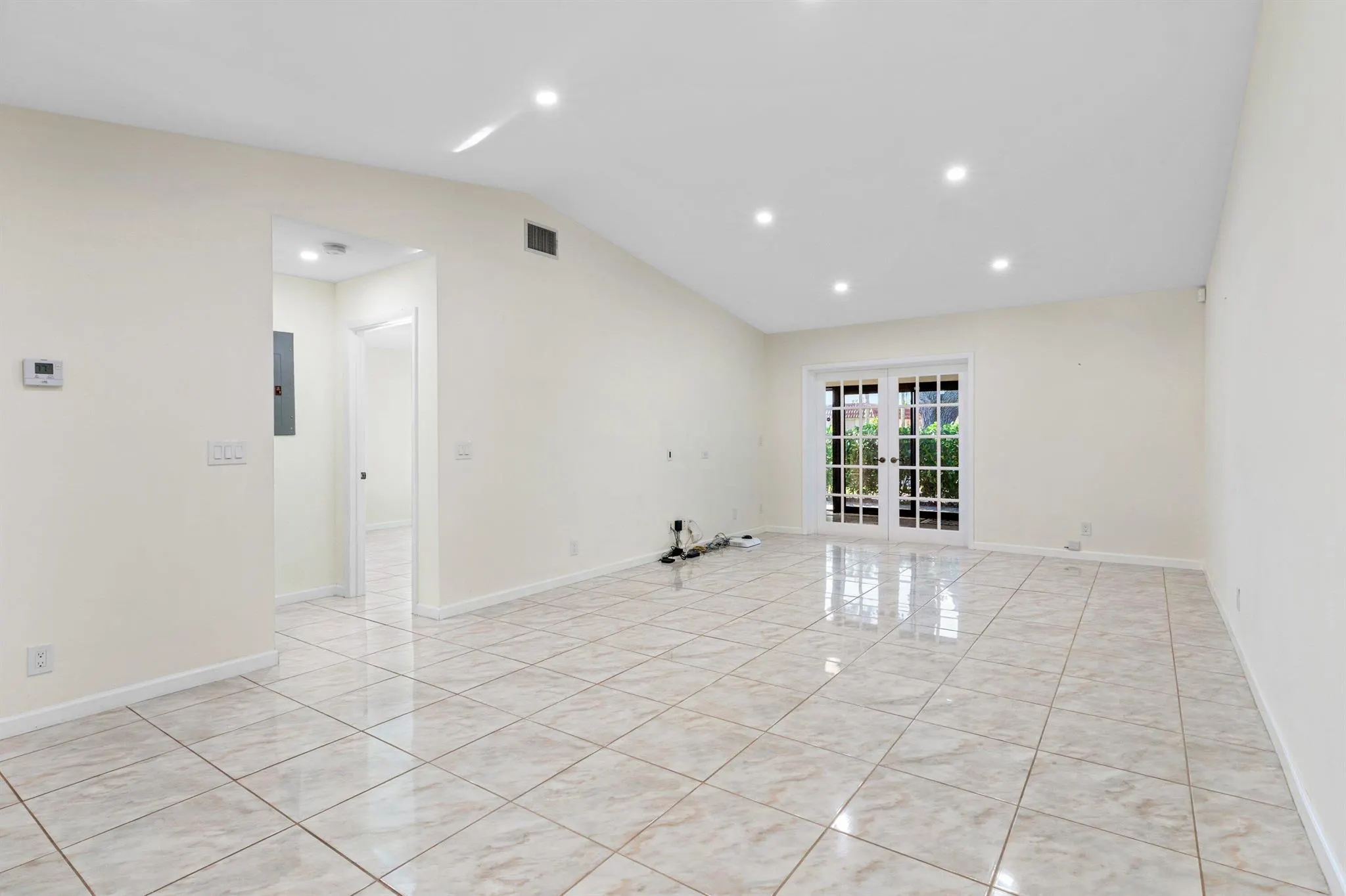 2640 Gately Drive W, #401