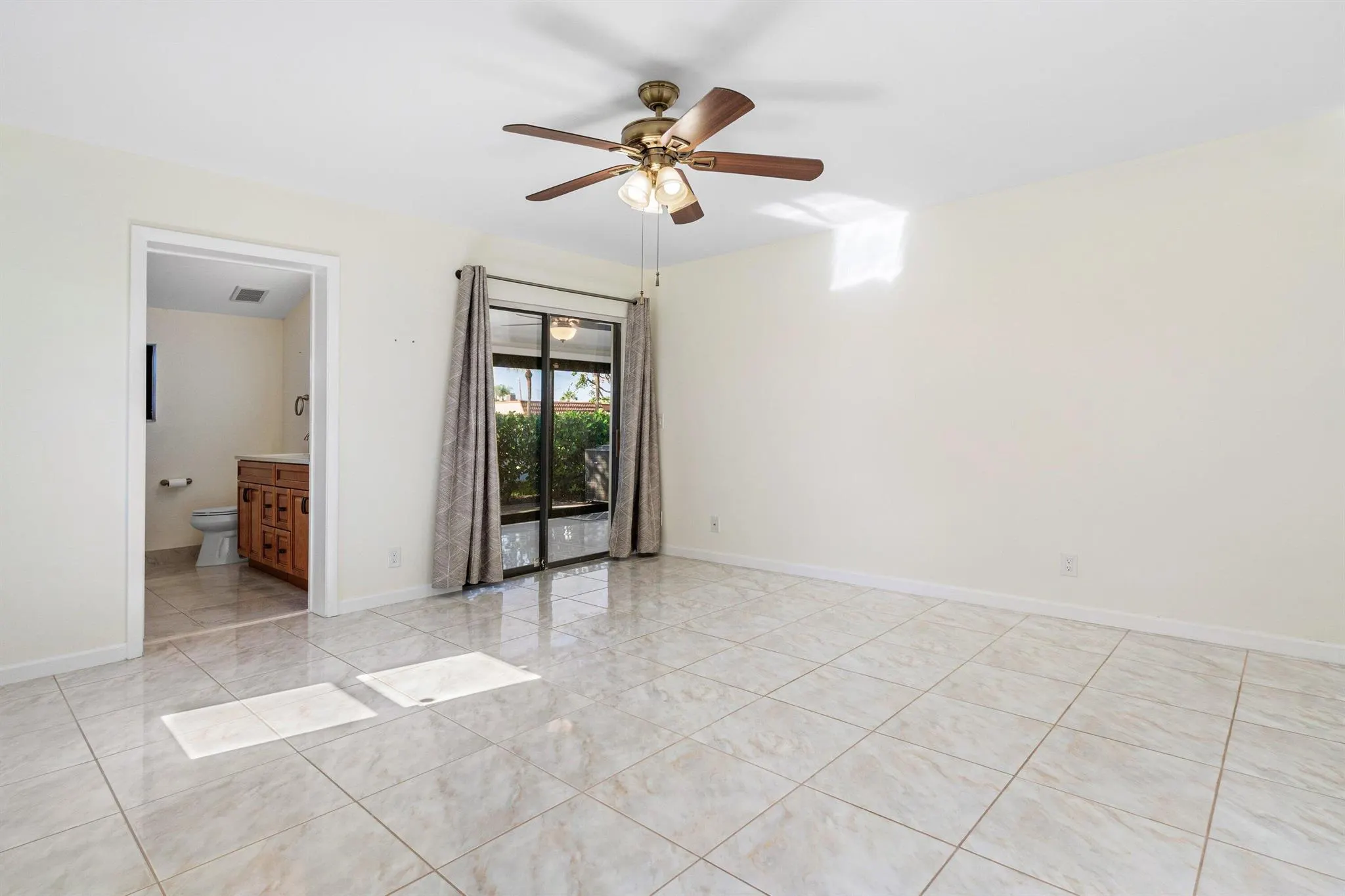 2640 Gately Drive W, #401