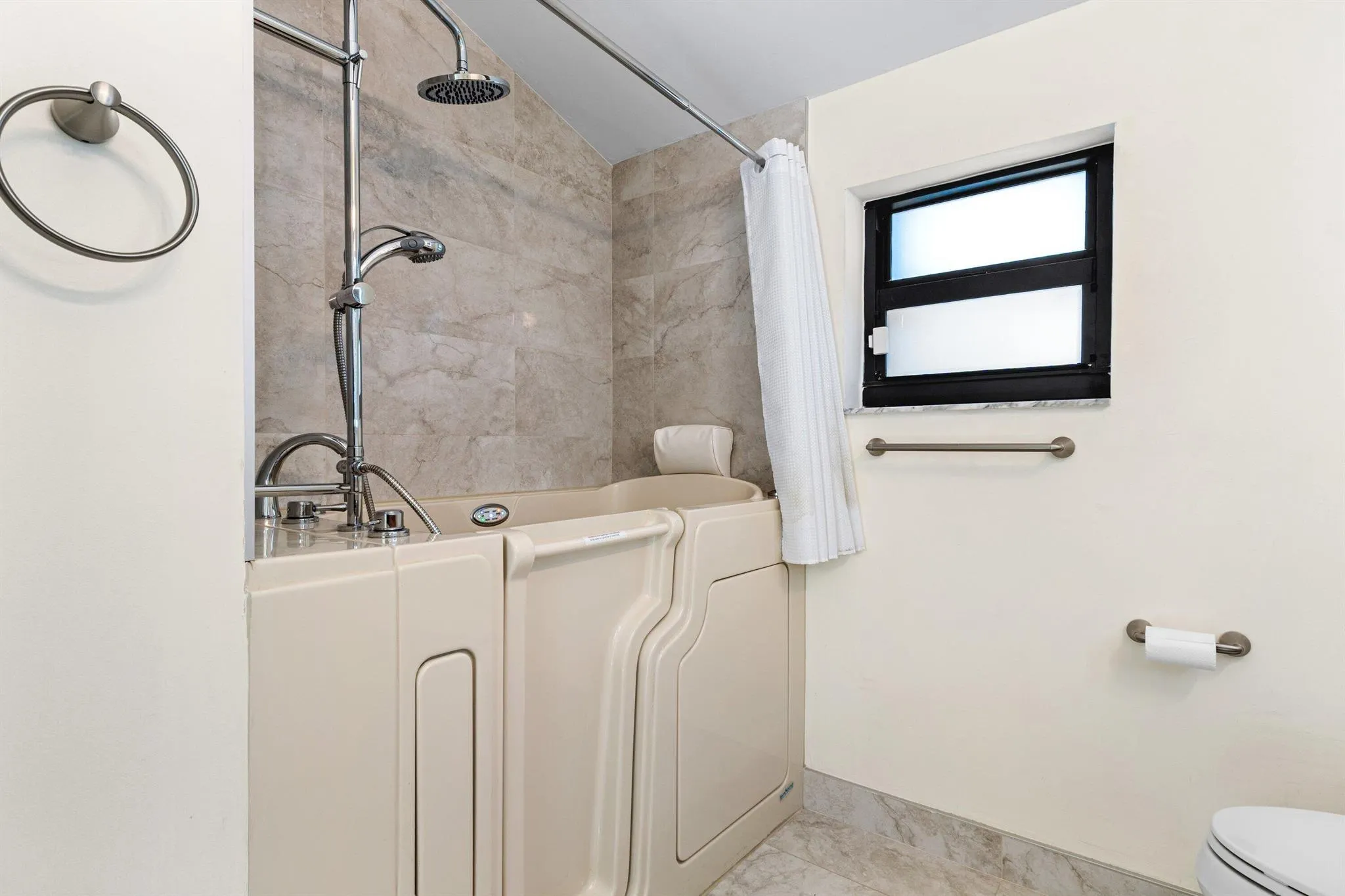 2640 Gately Drive W, #401