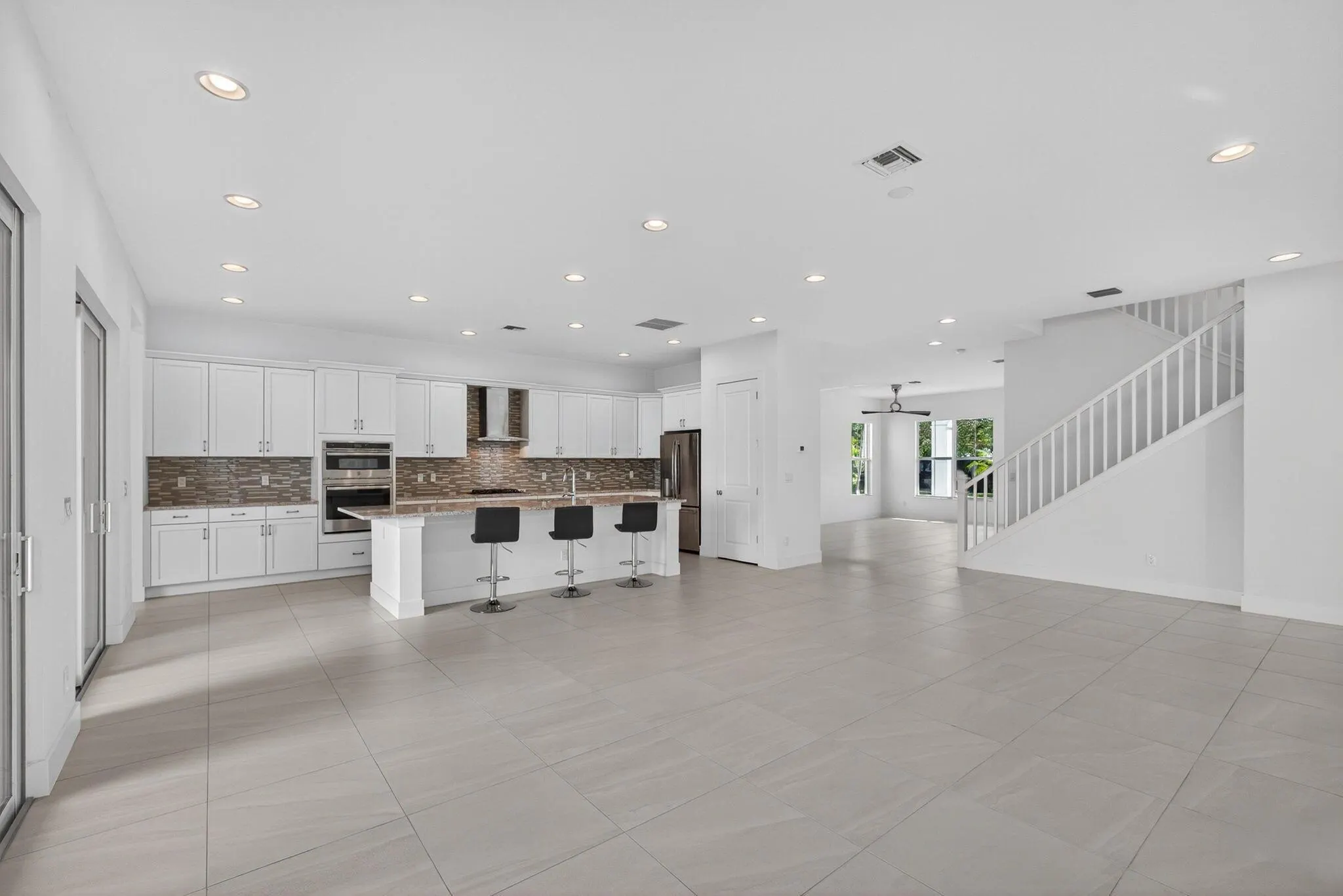 7053 Edison Place