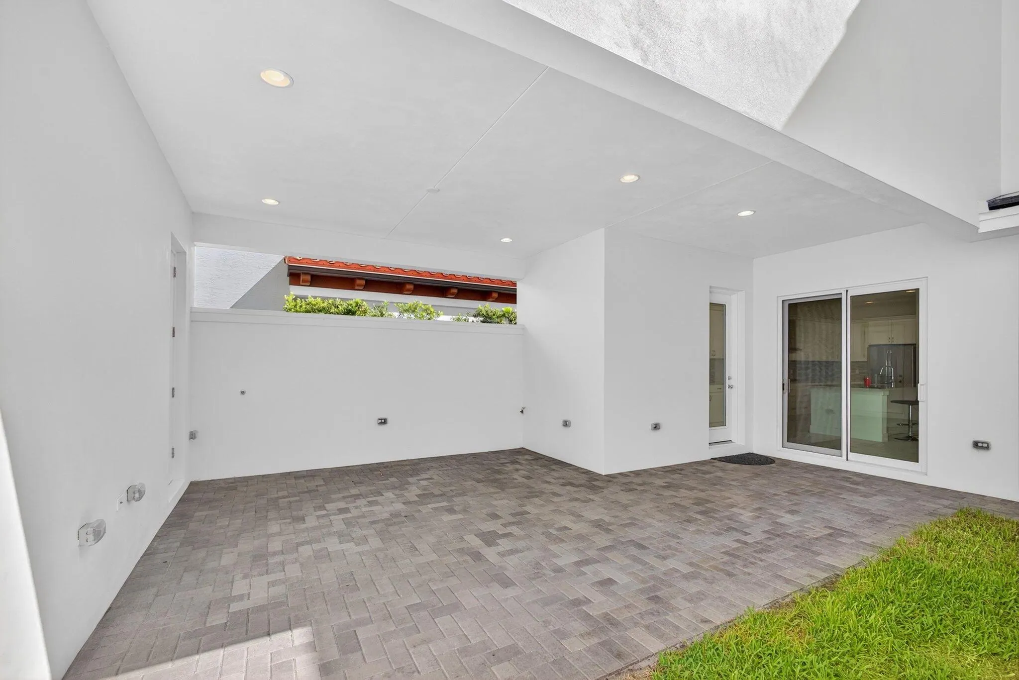 7053 Edison Place